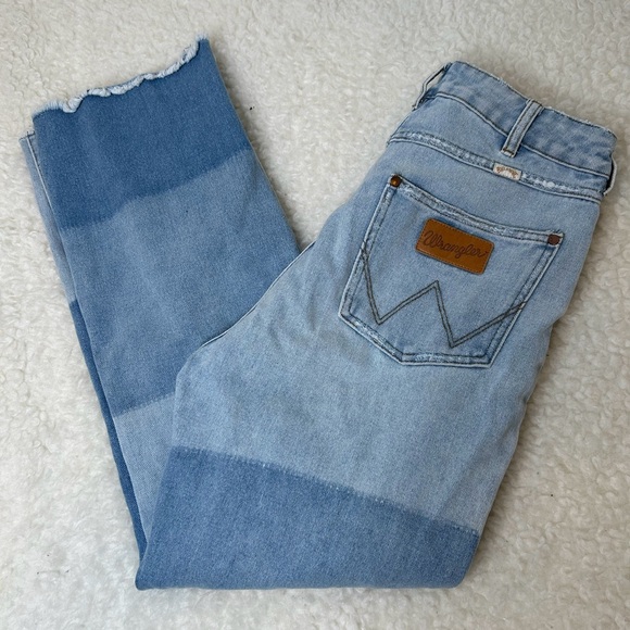 Billabong x Wrangler Patch It High Straight Jean - Picture 4 of 6